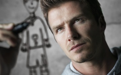 华体会独家-加比马丁训练中展现惊人弹跳